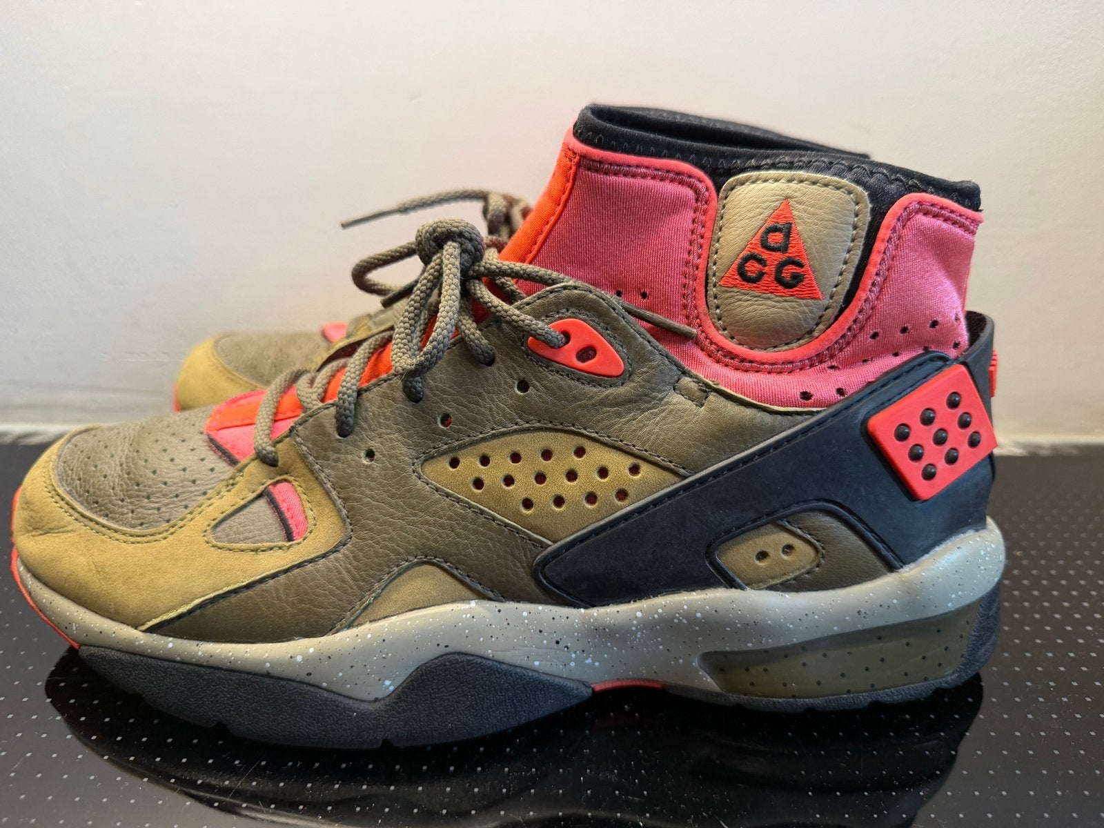 Nike Air Mowabb sneakers - Maat 44, Ophalen of Verzenden, Gedragen, Overige kleuren, Sneakers of Gympen