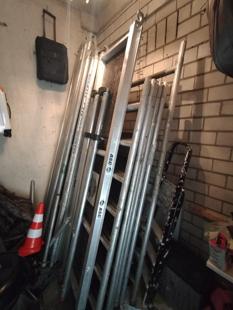 Acs steiger 8.20 werkhoogte, Doe-het-zelf en Verbouw, Steigers, Ophalen, Rolsteiger of Kamersteiger, 5 meter of hoger