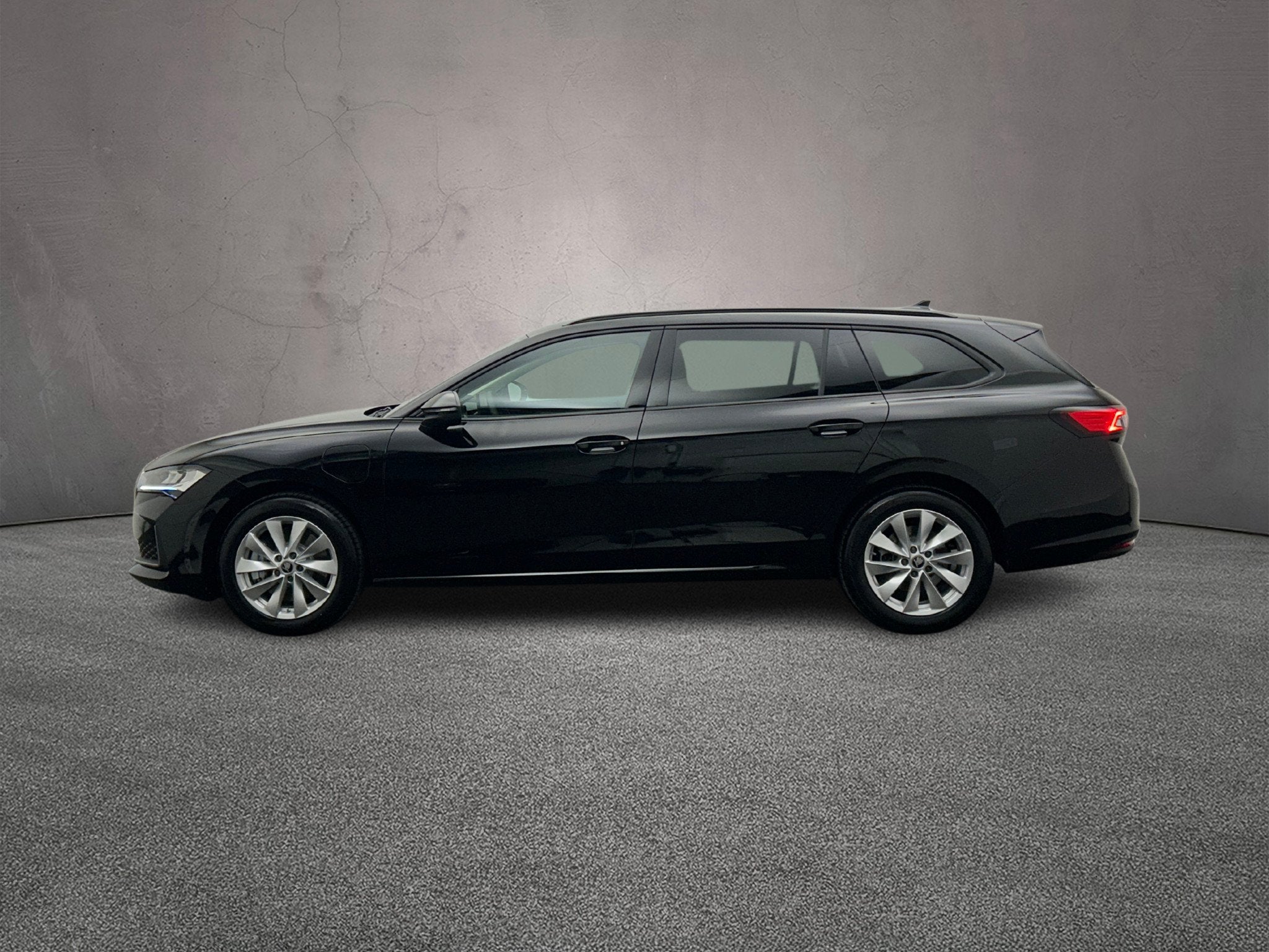 Skoda Superb Combi, Auto's, Skoda, Euro 6, 4 cilinders, 250 km/l, 135 min