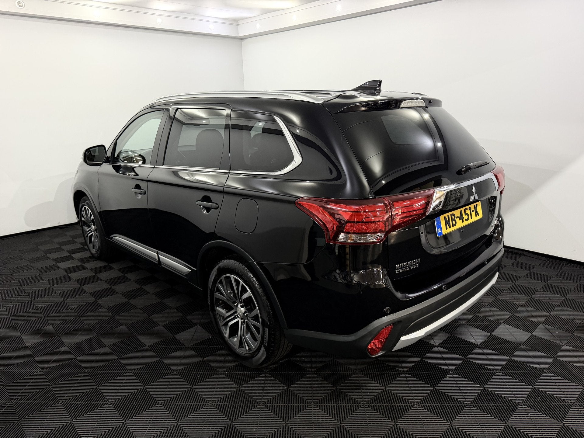 Mitsubishi Outlander 2.0 Executive Edition 7P Camera, Clima,, Auto's, 1998 cc, Stof, Euro 6, 4 cilinders