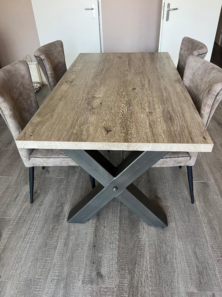 Tafel hout met metalen onderstel, Huis en Inrichting, Tafels | Eettafels, Ophalen, 50 tot 100 cm, Zo goed als nieuw, 150 tot 200 cm