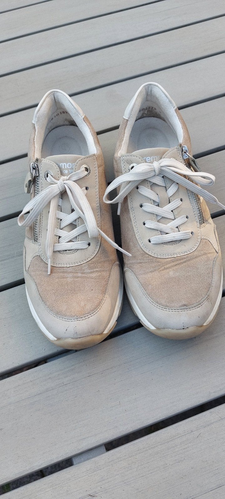 Remonte sneaker mt 41, Kleding | Dames, Schoenen, Ophalen of Verzenden, Zo goed als nieuw, Sneakers of Gympen