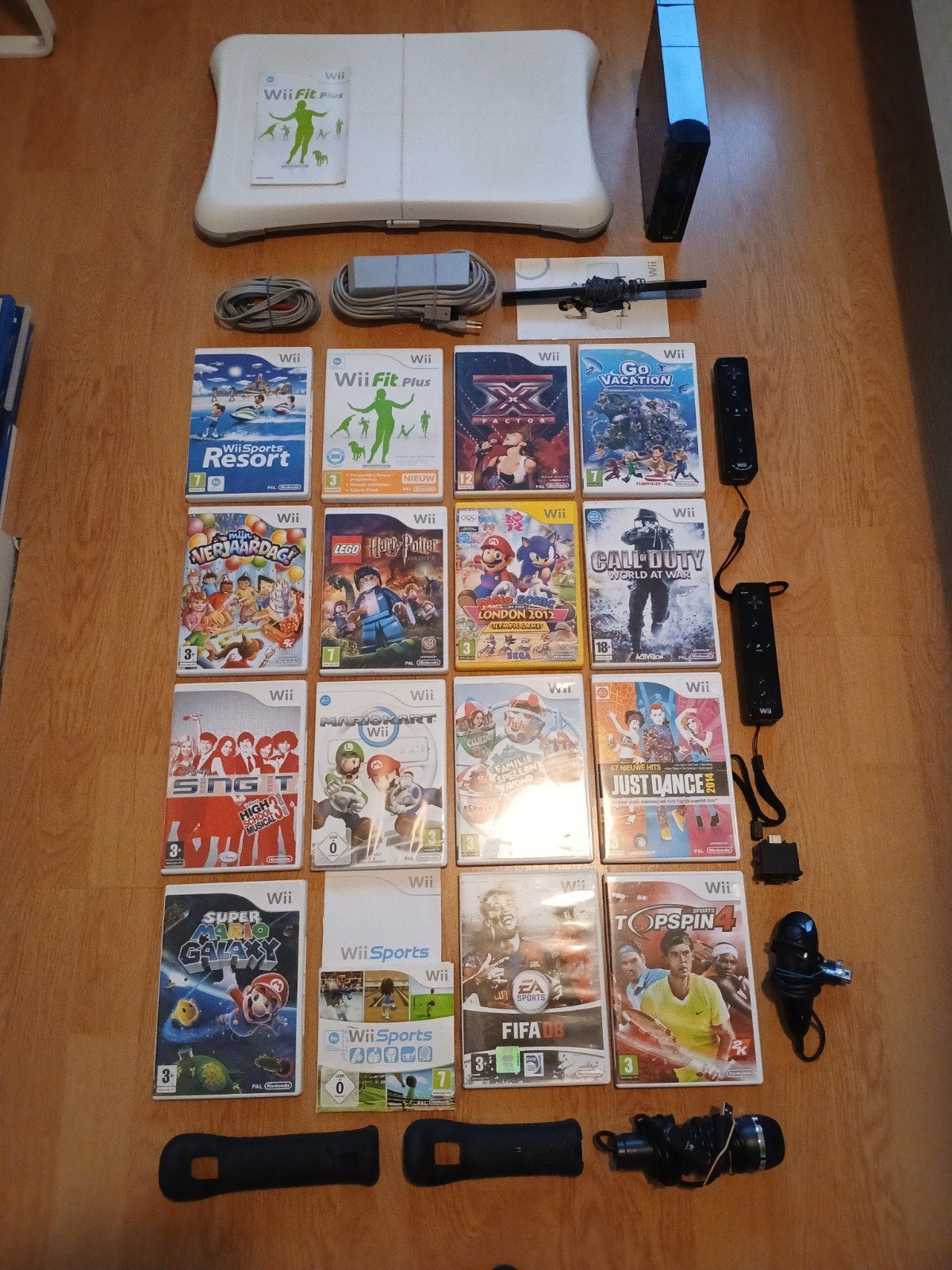 Nintendo Wii uitgebreide set met 16 games/Wii Board, Ophalen of Verzenden, Gebruikt, Met 2 controllers, Met games
