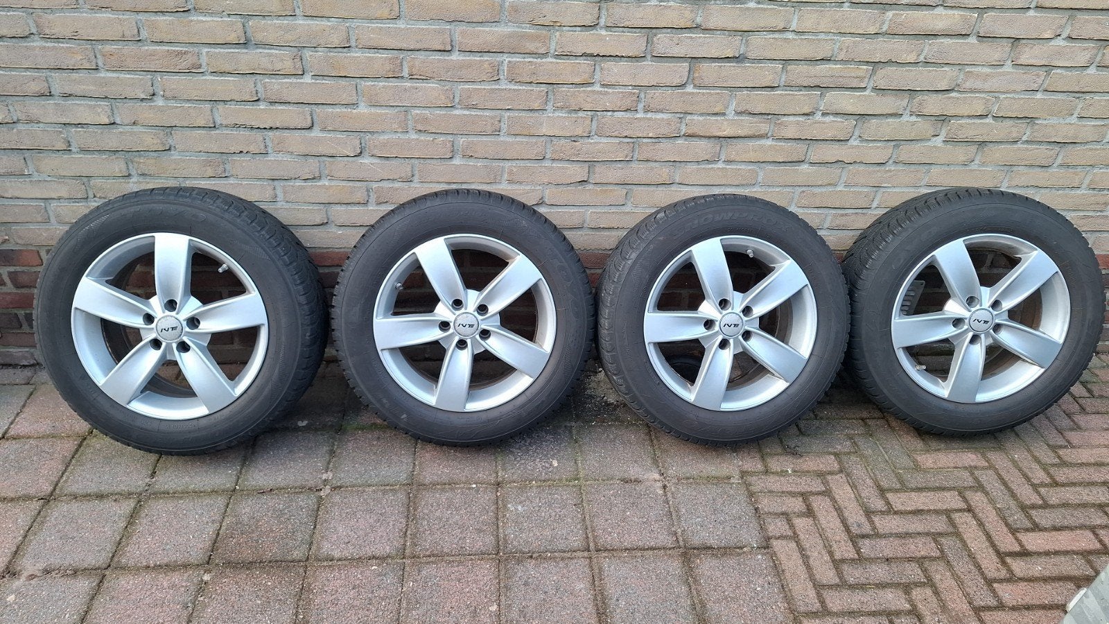 Winterbanden., Ophalen, 16 inch, Banden en Velgen, 205 mm