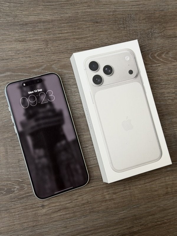 TE RUIL iPhone 17 Pro Max 256 Ruilen voor Oranje 17 Pro Max, Telecommunicatie, 256 GB, Ophalen of Verzenden, Zo goed als nieuw