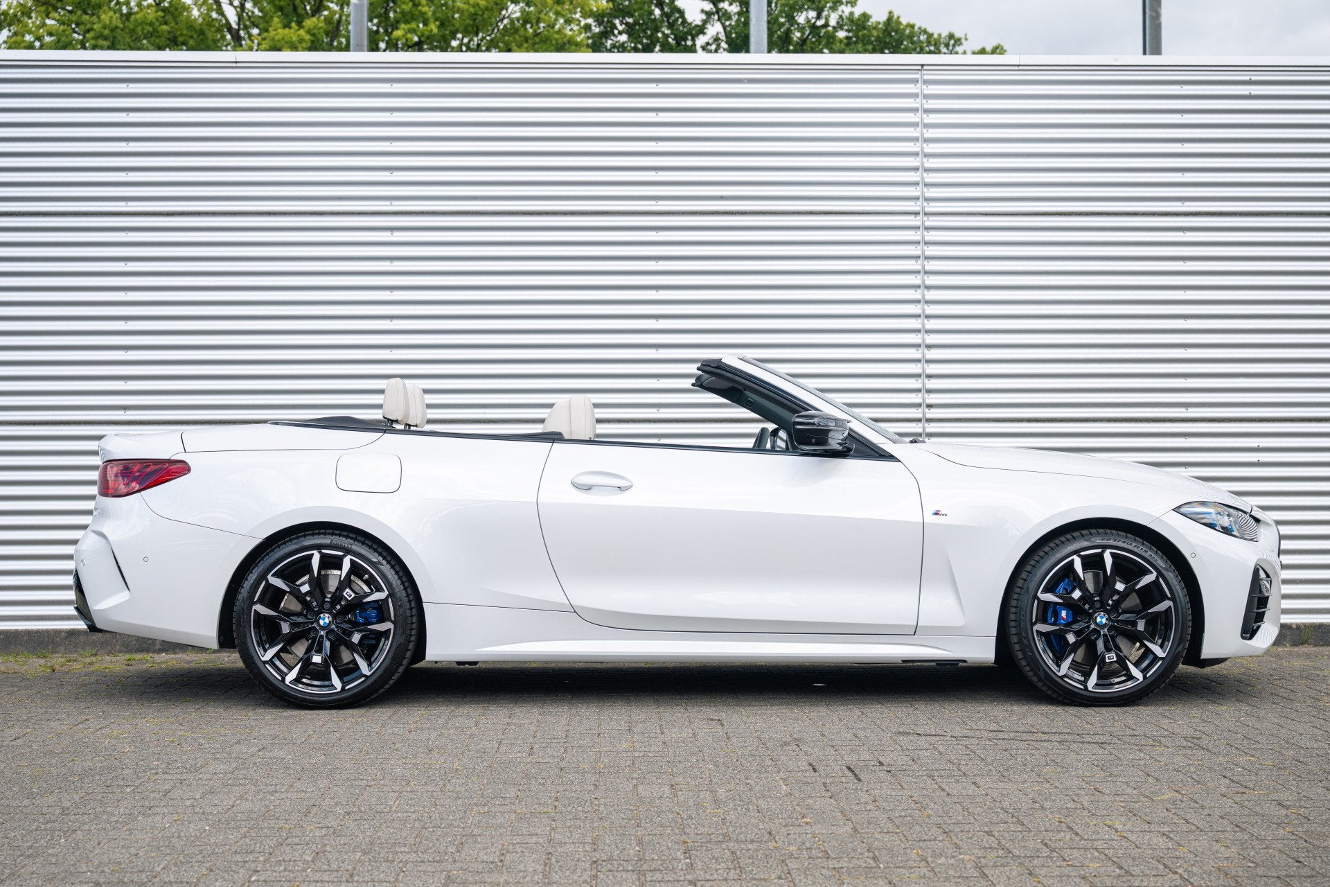 BMW 4 Serie Cabrio M440i xDrive High Executive Automaat / M, Auto's, Automaat, 4-Serie, 4 stoelen, Wit