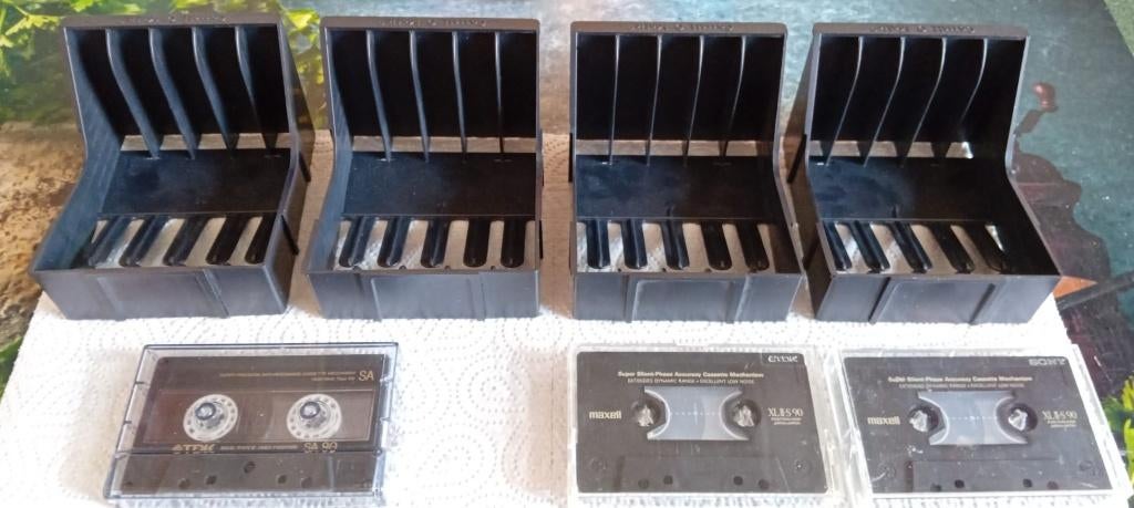 Opbergsysteem cassette's inclusief 3 cassette's...., 2 t/m 25 bandjes, Overige genres, Ophalen of Verzenden, Zo goed als nieuw