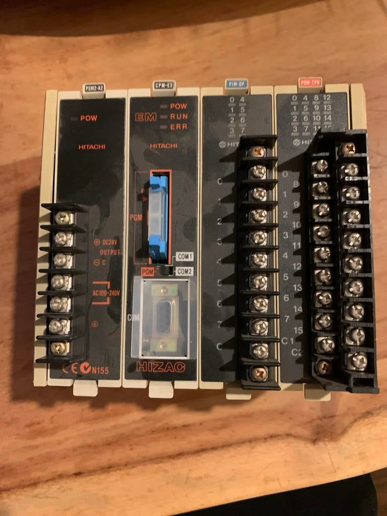Hitachi PLC, Hobby en Vrije tijd, Elektronica-componenten, Zo goed als nieuw, Ophalen of Verzenden
