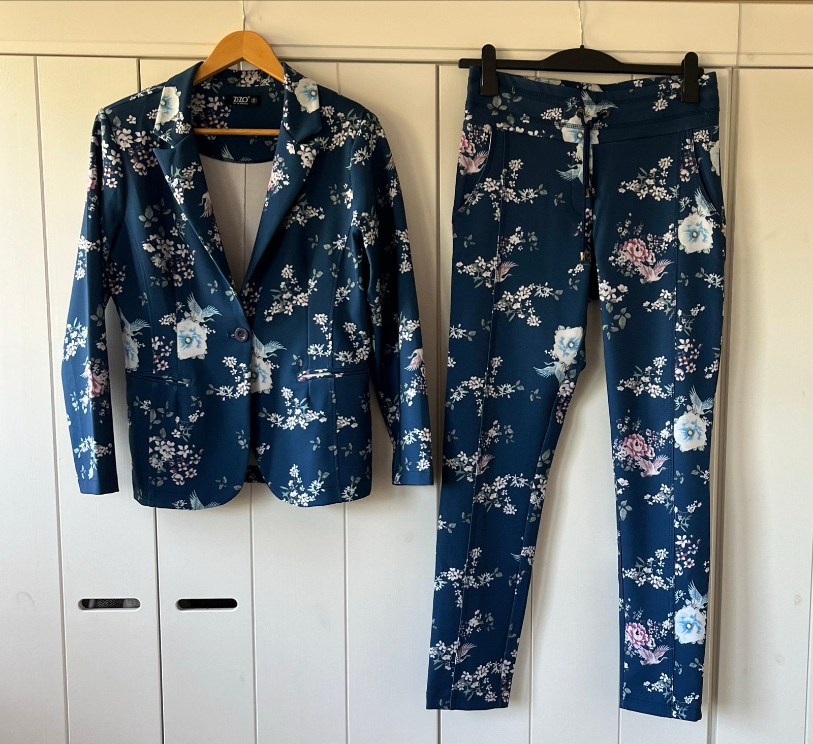 ZIZO Dames Kostuum/Pak - Bloemenprint - Maat 38, Maat 38/40 (M), Kostuum of Pak, Blauw, Ophalen of Verzenden