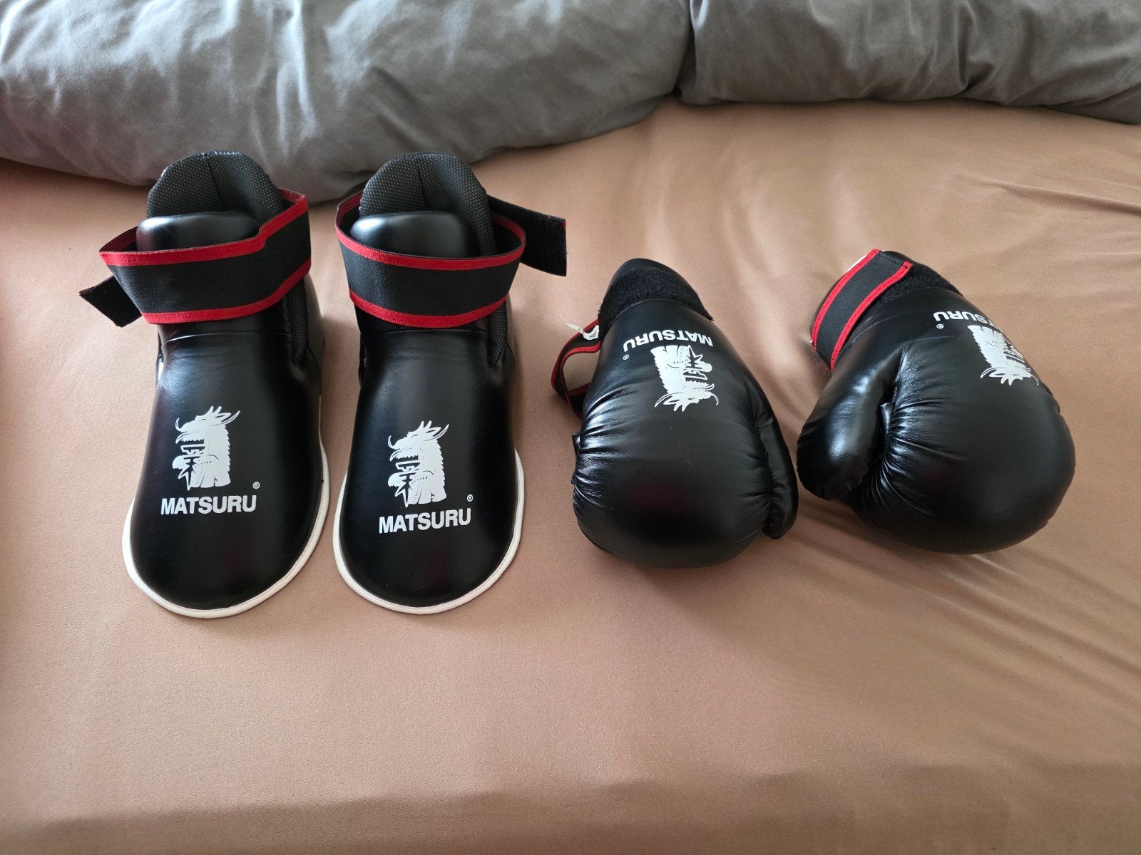 Karate en vechtsport bescherming - Matsuru maat M, Sport en Fitness, Ophalen of Verzenden, Zo goed als nieuw, Karate, Vechtsportbescherming