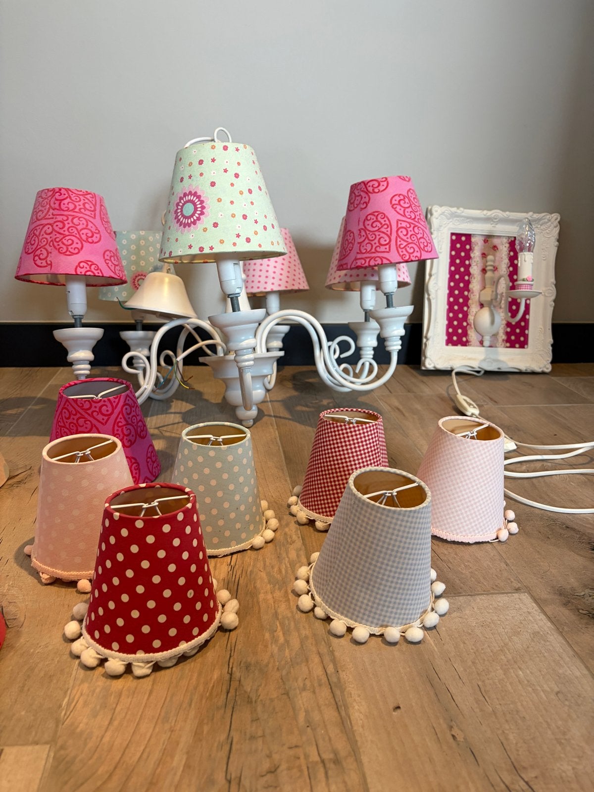 Kinderkamer kroonluchter met diverse lampenkappen, Metaal, Overige merken, Gebruikt, Meerkleurig