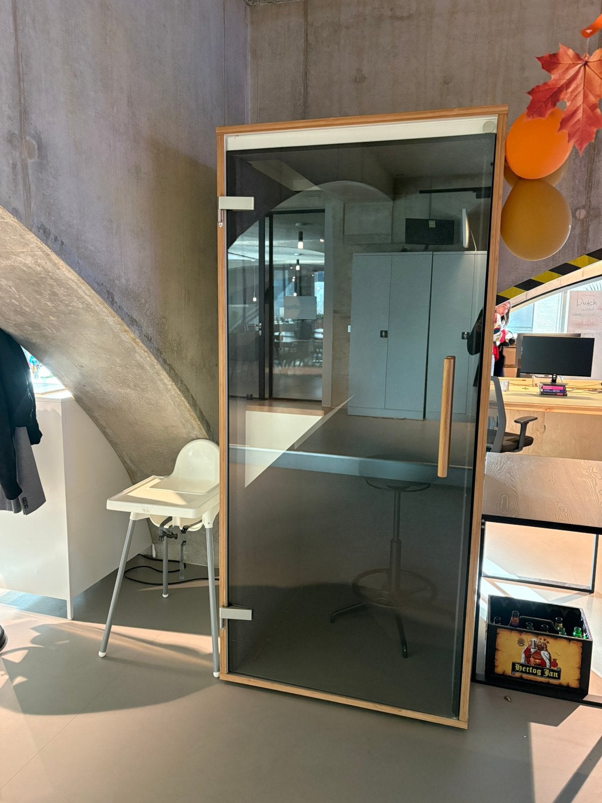 Mute Labs Solo Phonebooth, Ophalen, Gebruikt, Inrichting
