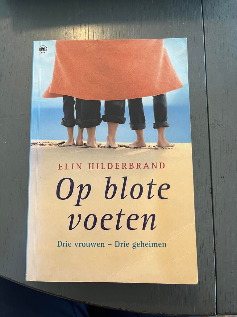 Op blote voeten - Elin Hilderbrand (Boek), Boeken, Ophalen of Verzenden, Gelezen, Europa overig