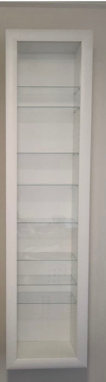 2 witte vitrinekasten met glasplaten Bertby, Huis en Inrichting, Kasten | Vitrinekasten, Ophalen, Minder dan 50 cm, Gebruikt, 200 cm of meer