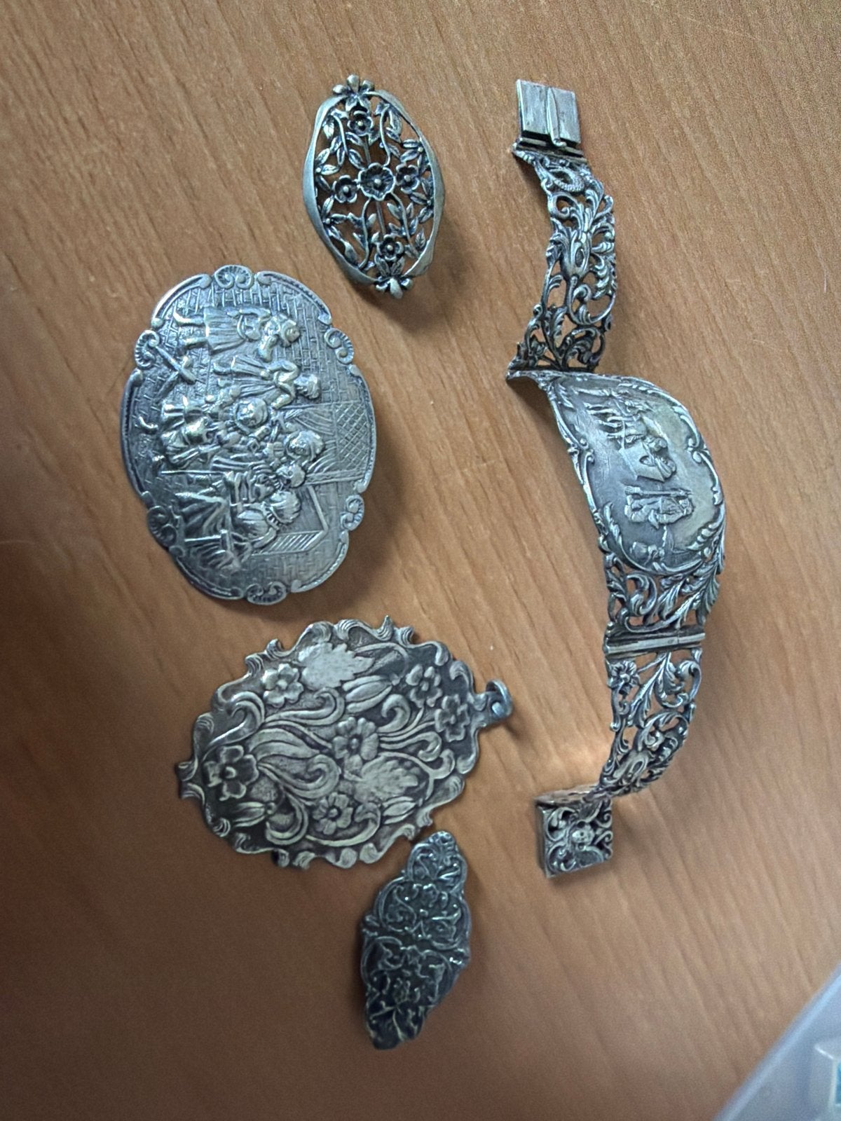 Vintage Zilveren Sieraden Set: Broches, Hanger & Armband, Sieraden, Tassen en Uiterlijk, Antieke sieraden, Ophalen of Verzenden