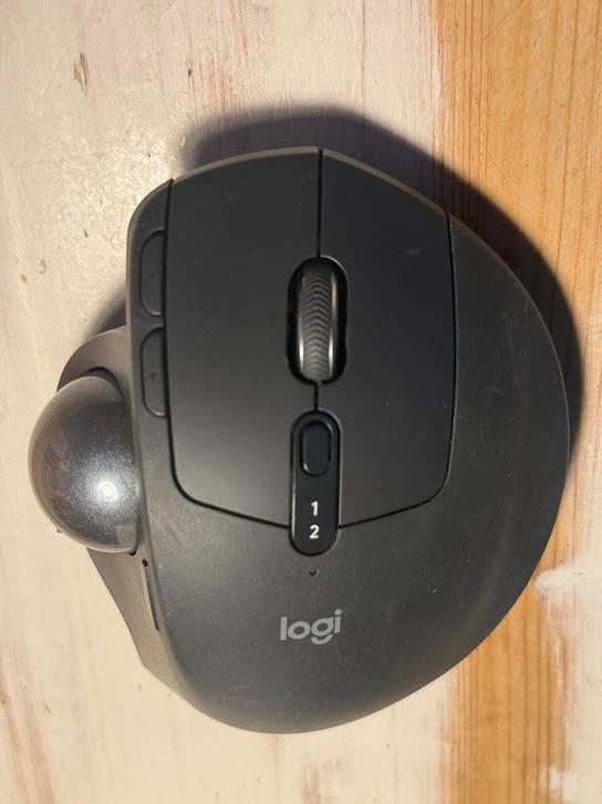 Logitech MX Ergo Trackball Muis - Bluetooth & Micro USB, Computers en Software, Muizen, Rechtshandig, Muis, Gebruikt, Ergonomisch