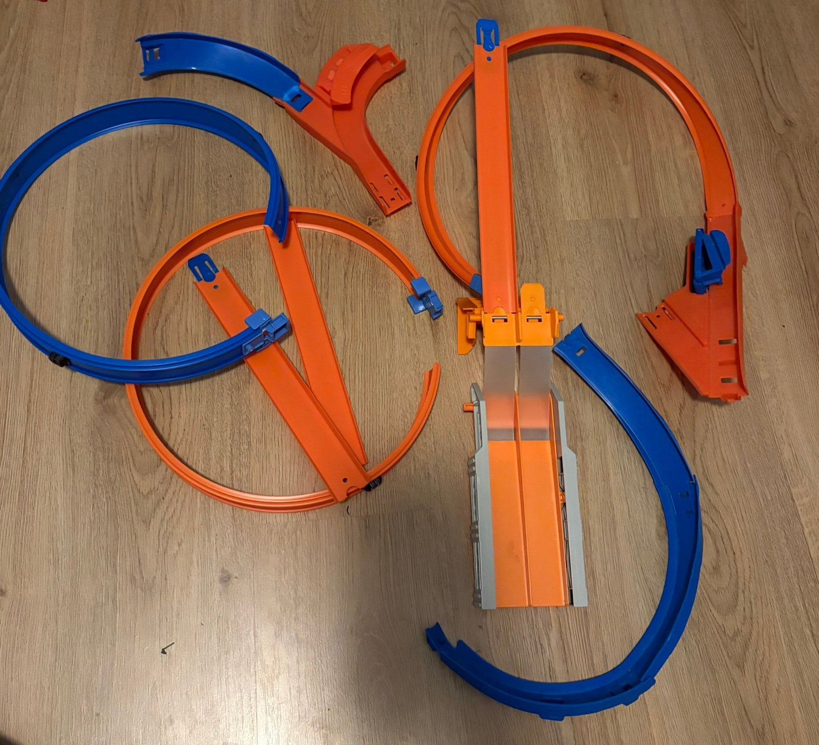 Losse hotwheels onderdelen, Kinderen en Baby's, Speelgoed | Racebanen, Ophalen, Zo goed als nieuw, Handmatig, Hot Wheels