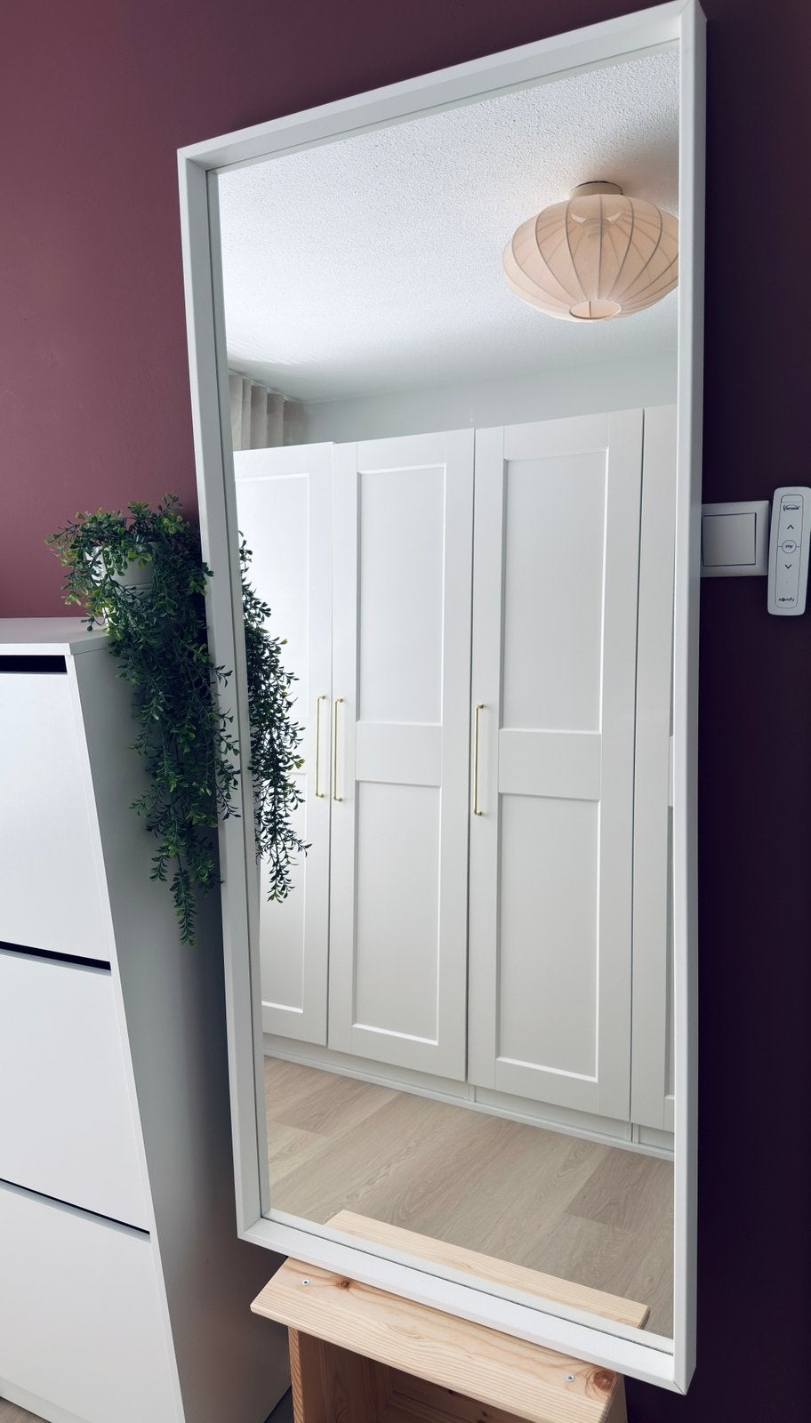 Spiegel NISSEDAL van IKEA, Huis en Inrichting, Woonaccessoires | Spiegels, Ophalen, Zo goed als nieuw, Rechthoekig, 50 tot 75 cm