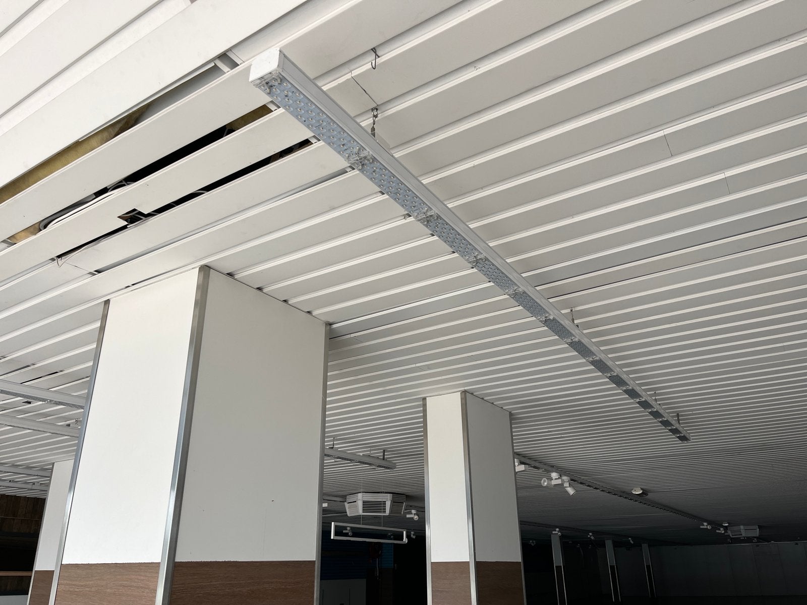 LED Verlichting 100m1 - Efficiënte en Duurzame Lichtlijn, Ophalen, Led-lamp, Gebruikt, 60 watt of meer