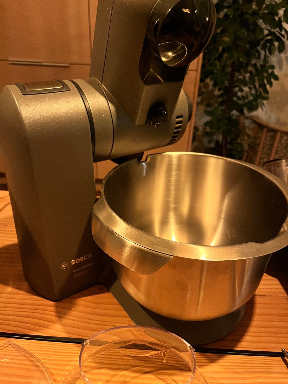 Bosch MaxxiMUM 1600w Keukenmachine met accessoires, Ophalen, 4 liter of meer, Gebruikt, 3 snelheden of meer