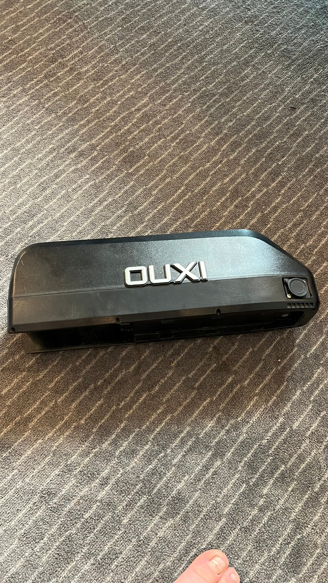 Ouxi V8 – Zo goed als nieuwe accu met twee sleutels, Ophalen, Zo goed als nieuw