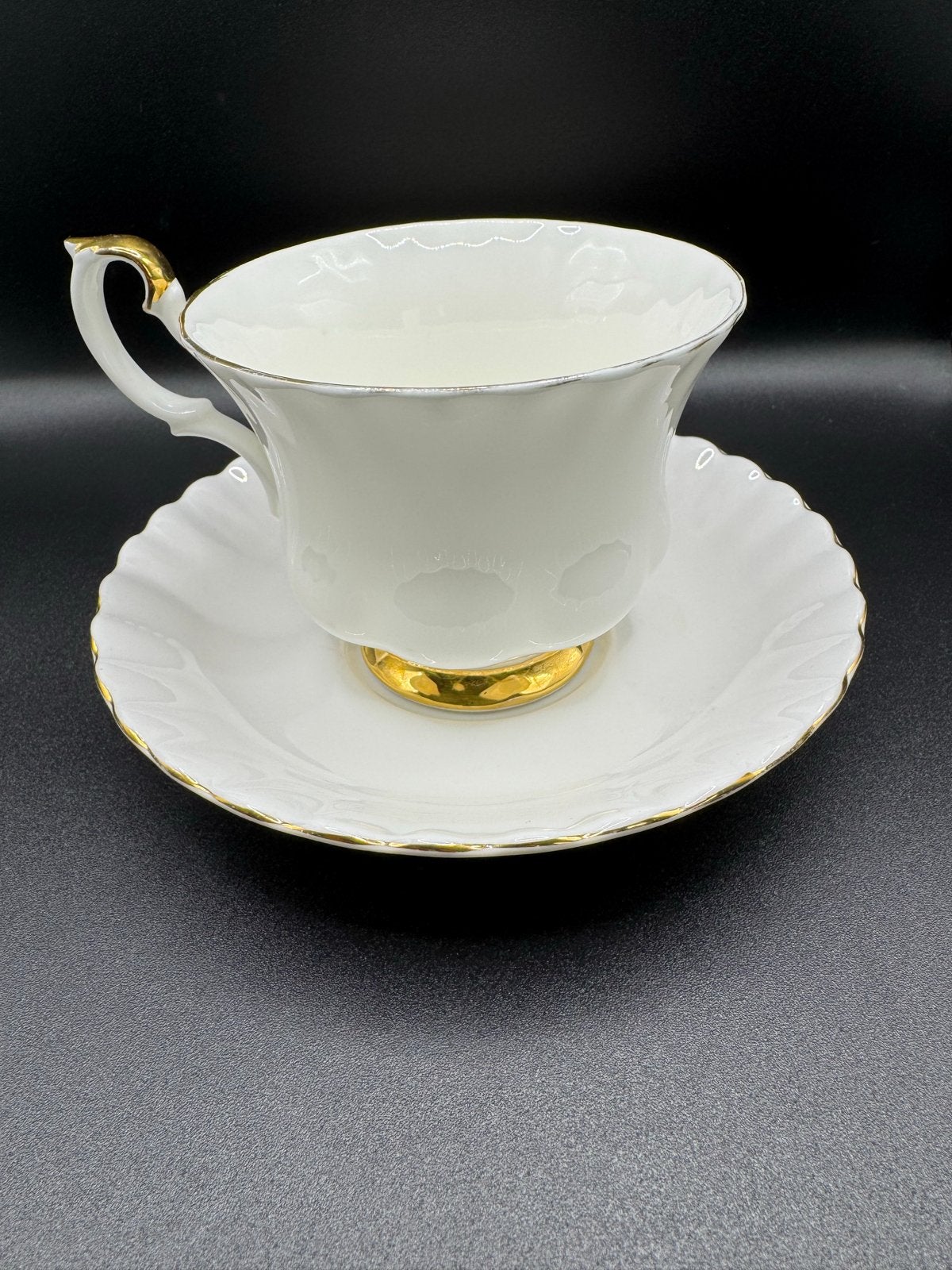 Royal Albert Val D'or Theekop en Schotel, Verzenden