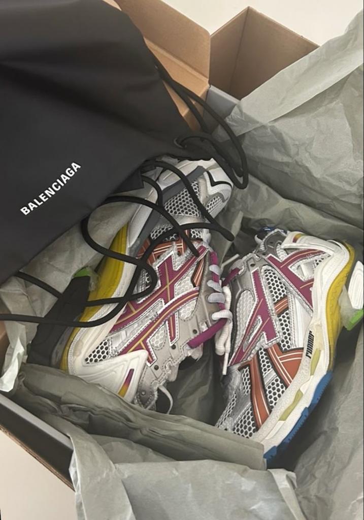 Balenciaga Runner, Kleding | Heren, Schoenen, Overige kleuren, Verzenden, Sneakers of Gympen, Zo goed als nieuw