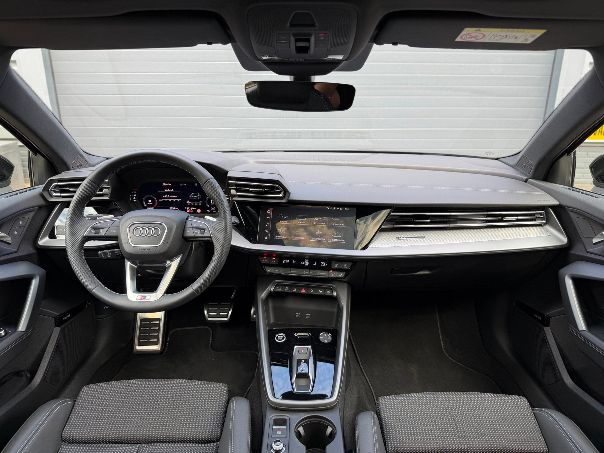 Audi A3 SPORTBACK 35 TFSI S Edition | Pano | Matrix | Sonos, Voorwielaandrijving, 1300 kg, 1498 cc, 4 cilinders