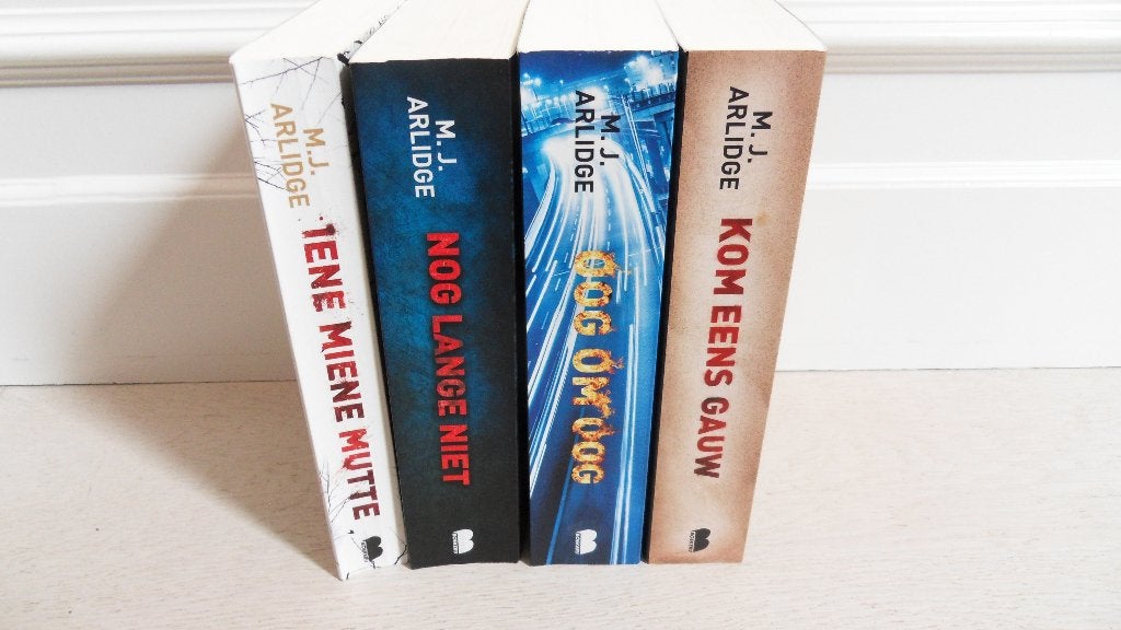 4x M.J. Arligde : Nog lange niet / Oog om oog / Kom eens gau, Boeken, Thrillers, Ophalen of Verzenden, Gelezen, M.J. Arlidge