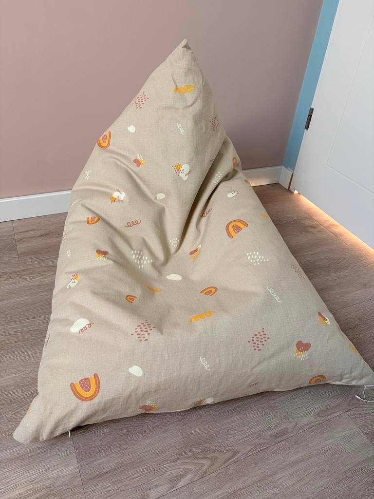 Wigimama Zitzak met regenbogen, Huis en Inrichting, Zitzakken, Ophalen, Zo goed als nieuw, Beige, Zitzak