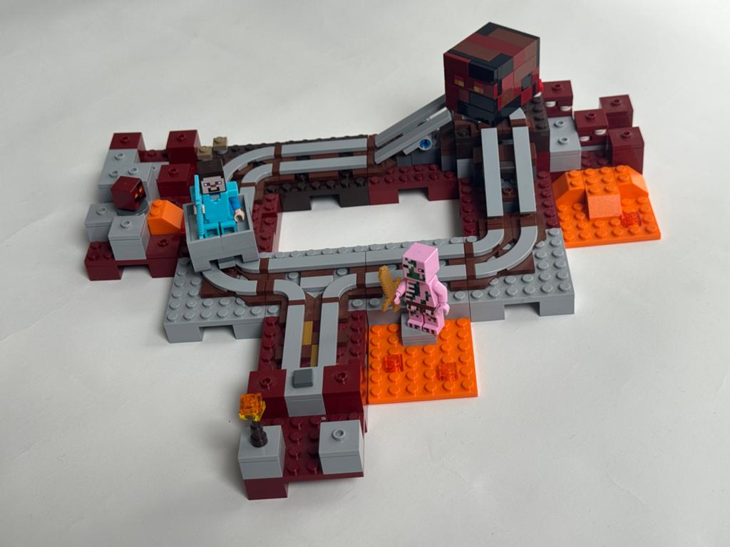 LEGO Minecraft 21130 De Nether Spoorweg, Gebruikt, Minecraft, Lego, Ophalen of Verzenden