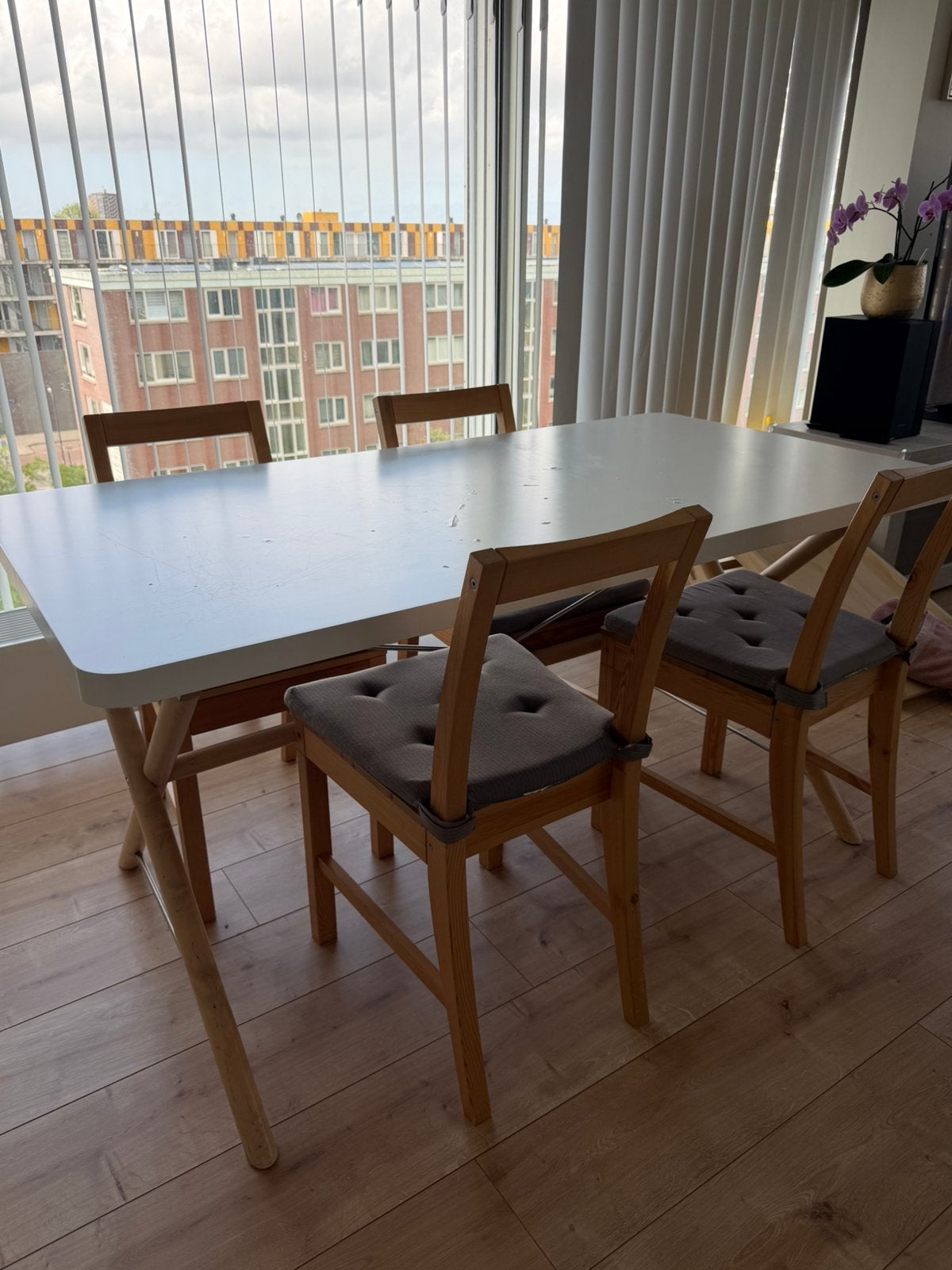 Eettafel, Ophalen, Zo goed als nieuw, 4 tot 6 stoelen