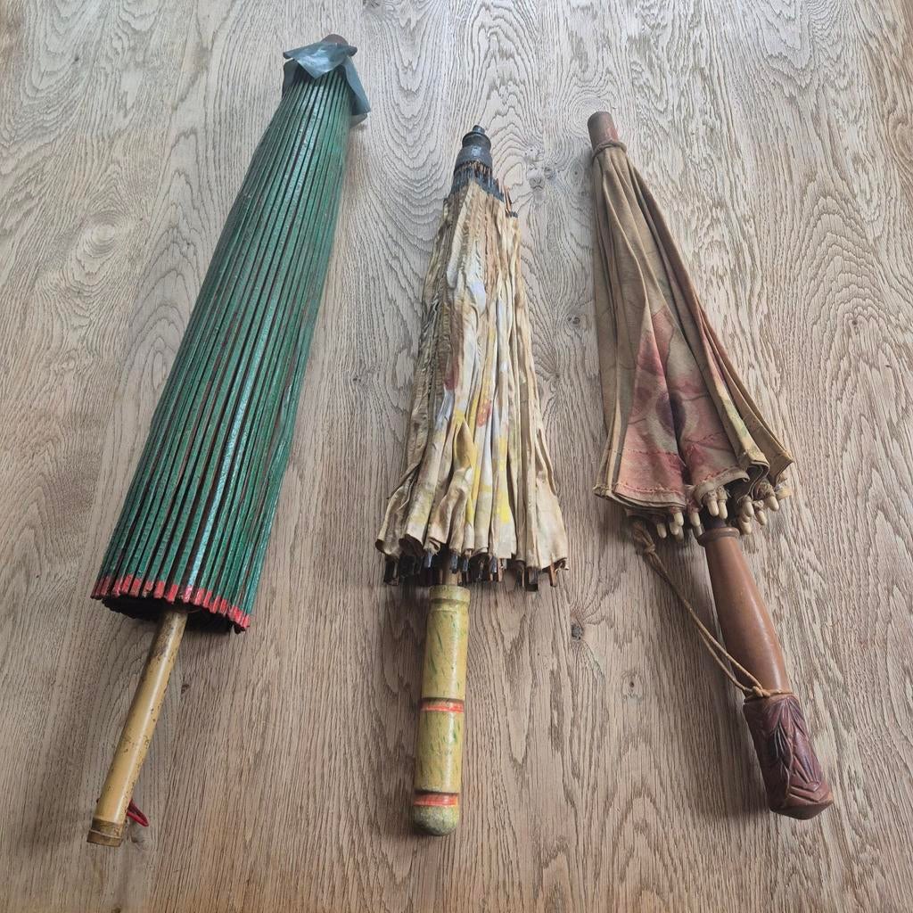 Set van 3 Vintage Oosterse Papieren en stoffen Parasols, Sieraden, Tassen en Uiterlijk, Paraplu's, Ophalen of Verzenden, Gebruikt