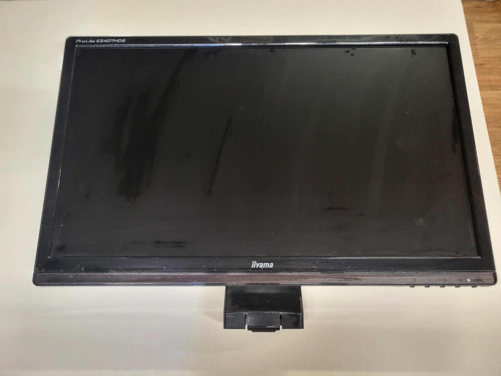 Iiyama PL2400, Full HD, Ophalen of Verzenden, Kringlooplaares, Minkmaatstraat 126