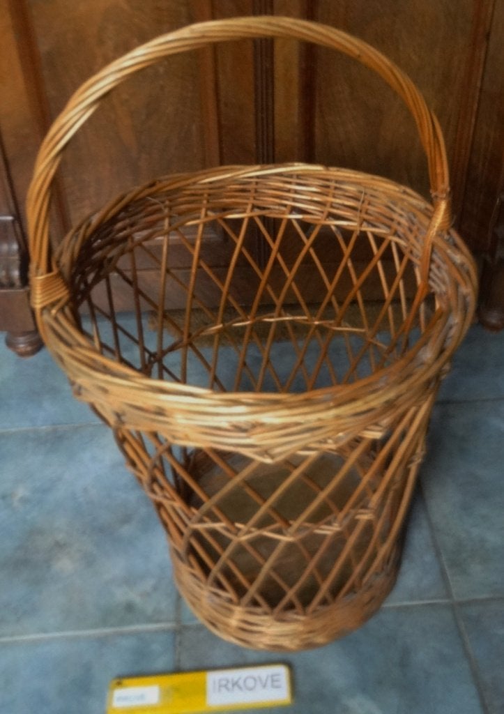 HOGE MAND * WILGENHOUT * Handwerk *, Huis en Inrichting, Mand, Verzenden, Rond, Nieuw