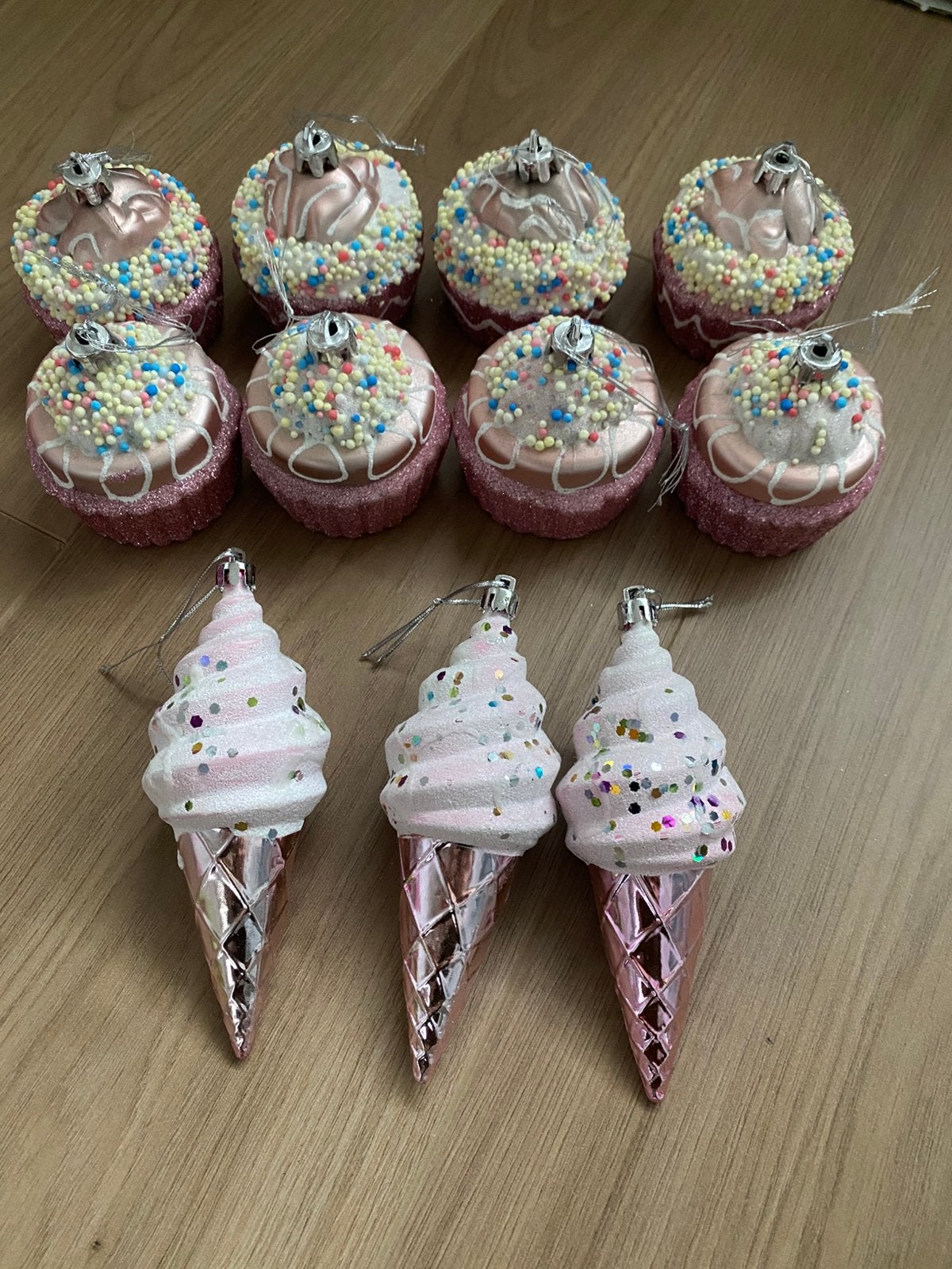 Hangers cupcakes ijsjes roze glitter metallic bal decoratie, Ophalen of Verzenden, Zo goed als nieuw