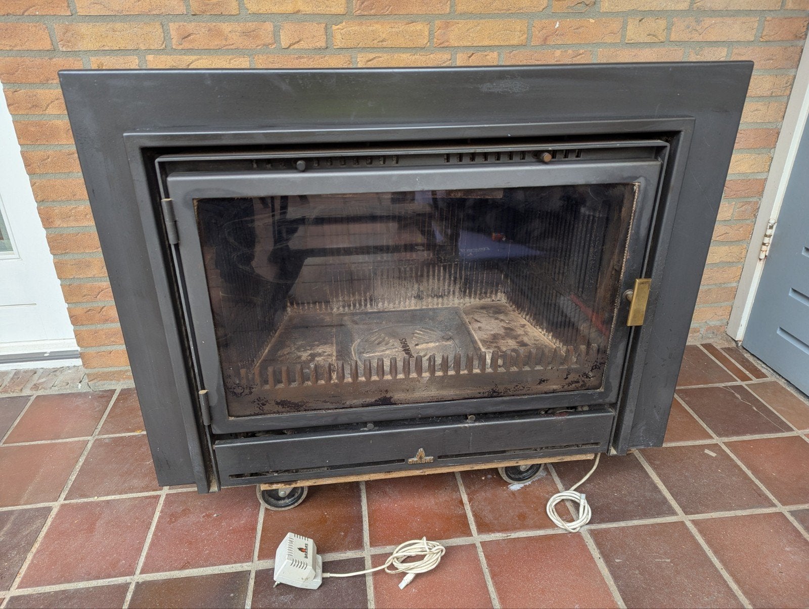 Barbas inzethaard / houtkachel met inbouwkader en ventilator, Huis en Inrichting, Ophalen, Gebruikt, Inbouwhaard, Houthaard