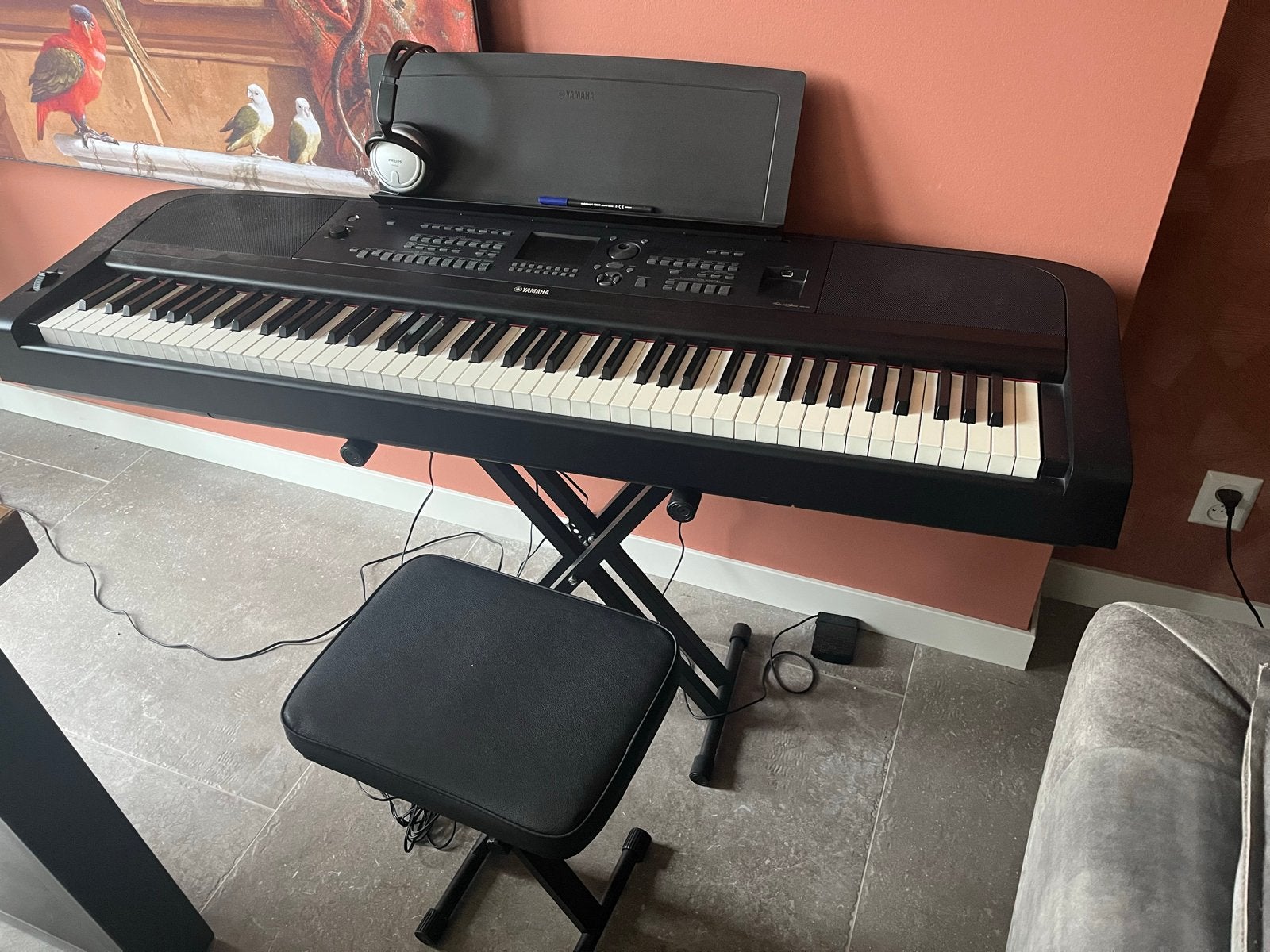 Yamaha DGX 670 als nieuw met standaard en krukje, Ophalen, 88 toetsen, Yamaha, Zo goed als nieuw