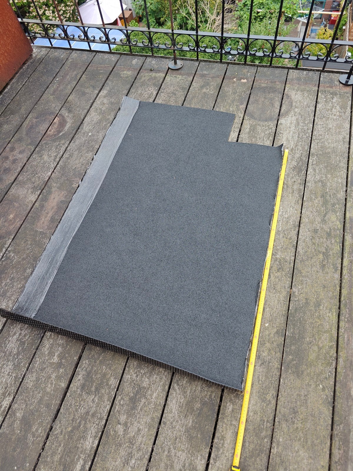 Reststuk bitumen dakbedekking met leislag 1.20 meter, Doe-het-zelf en Verbouw, Dakpannen en Dakbedekking, Ophalen, Overige materialen
