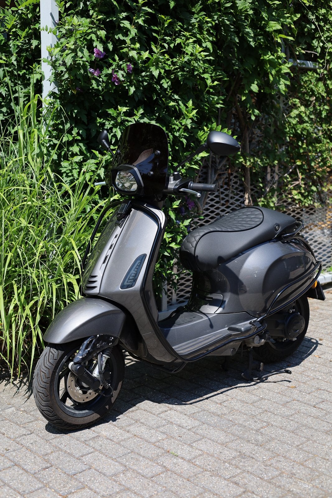 Vespa Sprint 2026 Porsche Agaat Grijs - Full Option | 1450KM, Ophalen, Maximaal 45 km/u, Vespa S, Zo goed als nieuw