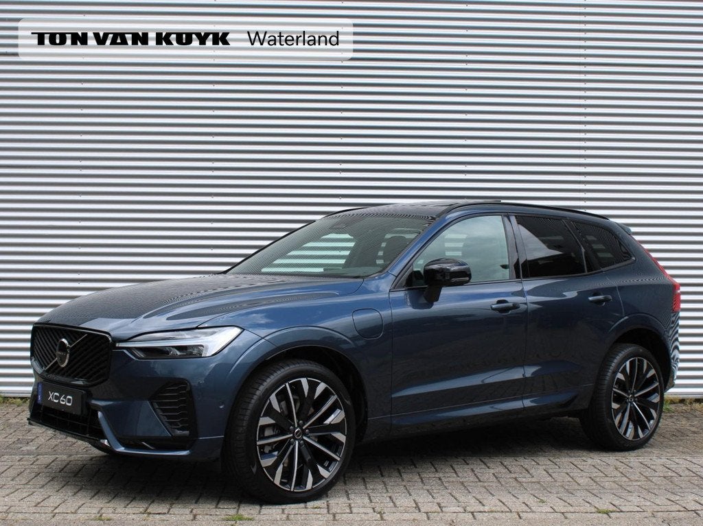 Volvo XC60 2.0 T6 Plug-in hybrid AWD Plus Dark Automaat / Pa
