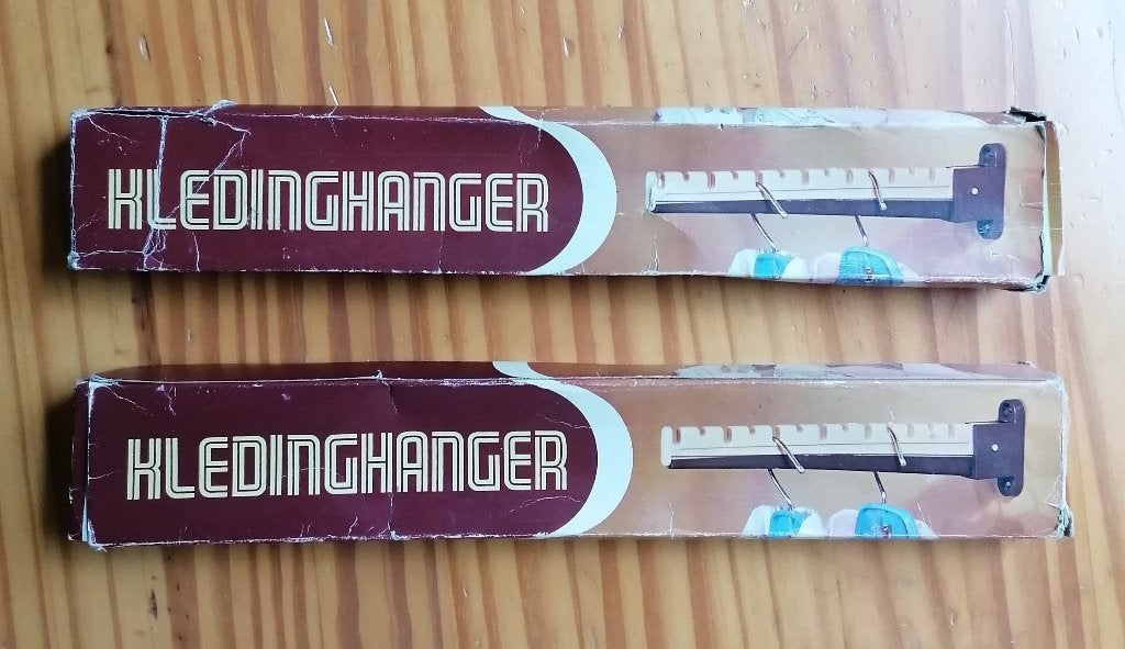 Vintage kledinghangers 2 x, voor 13 hangers per stuk € 12,50, Ophalen of Verzenden, Nieuw, Kunststof, Kinderen en Volwassenen