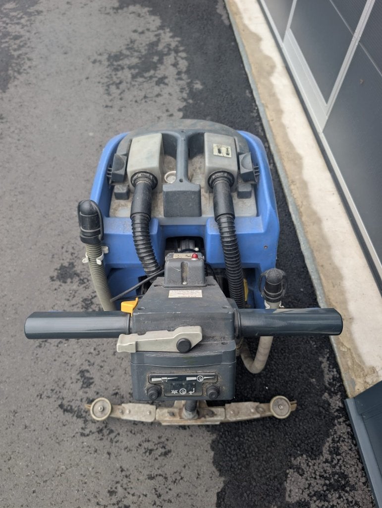 Numatic TTB 3450 accu schrobzuigmachine 24V, werkt goed, Ophalen, Info@numatic.nl, Schrobmachine, Vennootsweg 15, 2404 CG Alphen aan den Rijn, Nederland