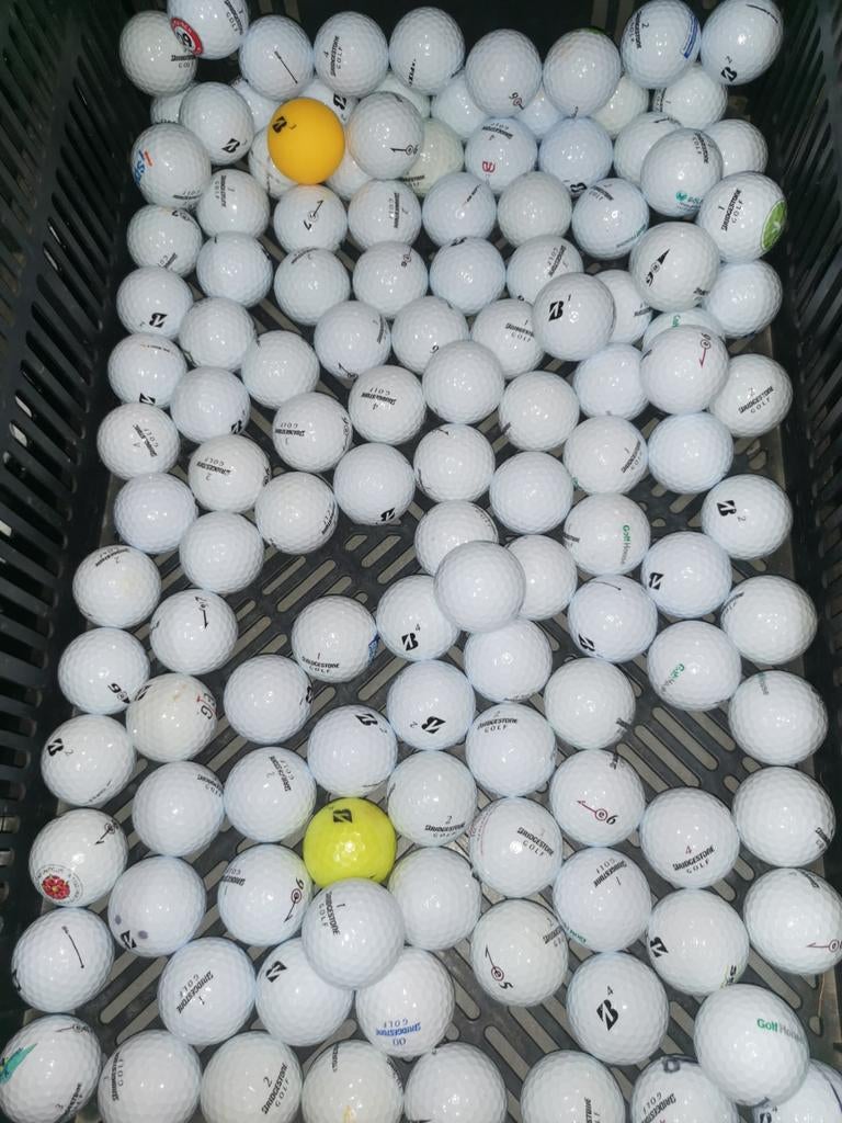 Bridgestone golfballen 100 stuks AAAA kwaliteit, Sport en Fitness, Golf, Ophalen of Verzenden, Bal(len)