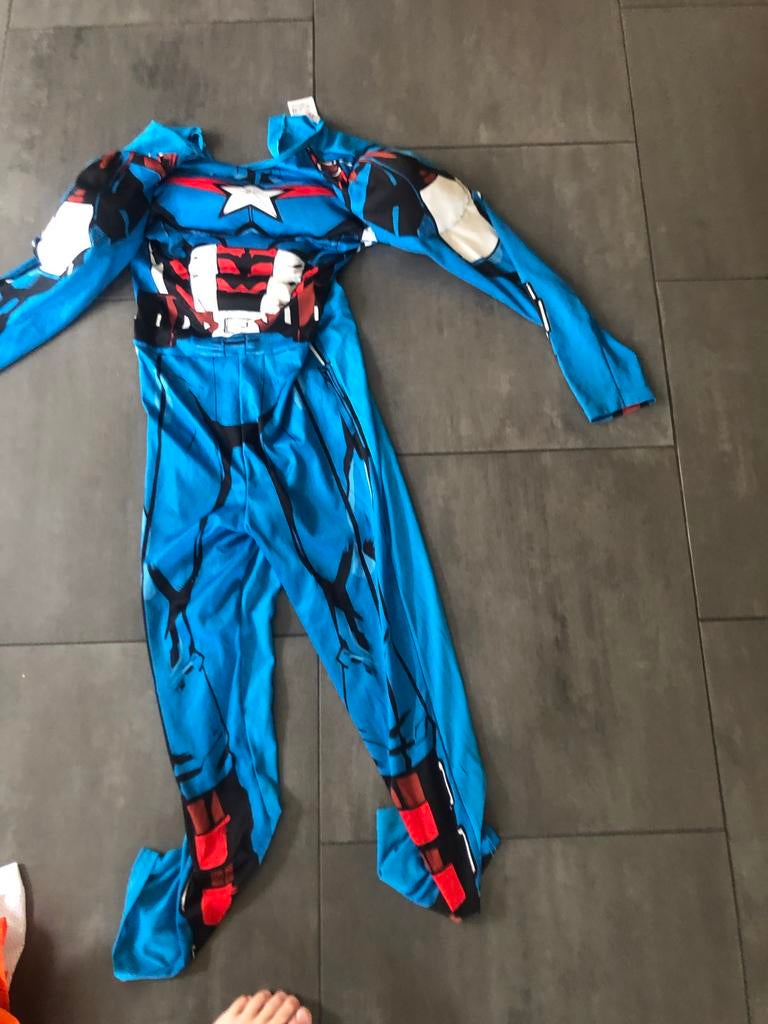 Captain America kostuum met bijpassend masker voor kinderen, Ophalen of Verzenden, Zo goed als nieuw, 122 t/m 128, Jongen of Meisje