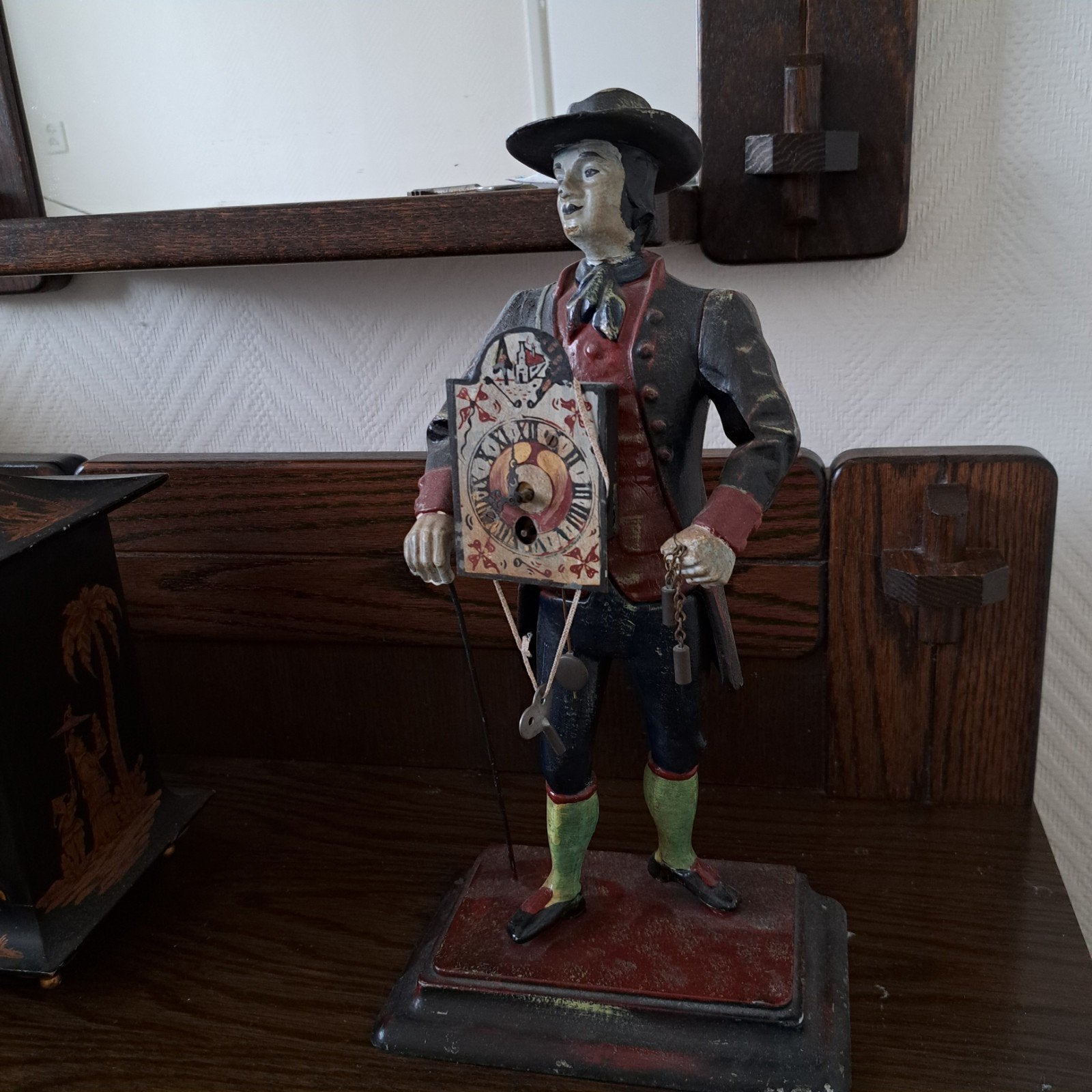 Unieke decoratieve klok in de vorm van een man, Ophalen
