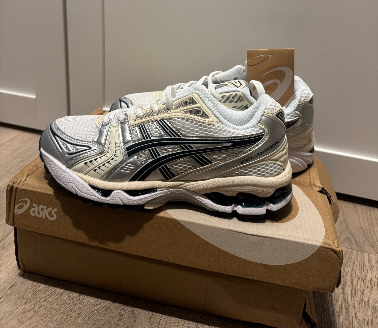 ASICS Gel-Kayano 14 Black White Silver Maat 39, Verzenden, Wit, Nieuw, Sneakers of Gympen