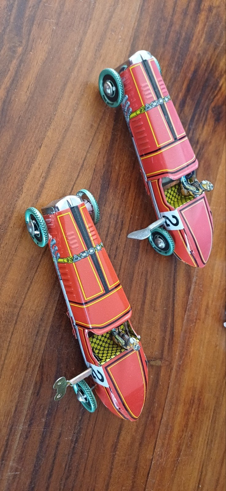 Vintage blikken raceauto's met opwindmechanisme (2 stuks), Ophalen, Zo goed als nieuw