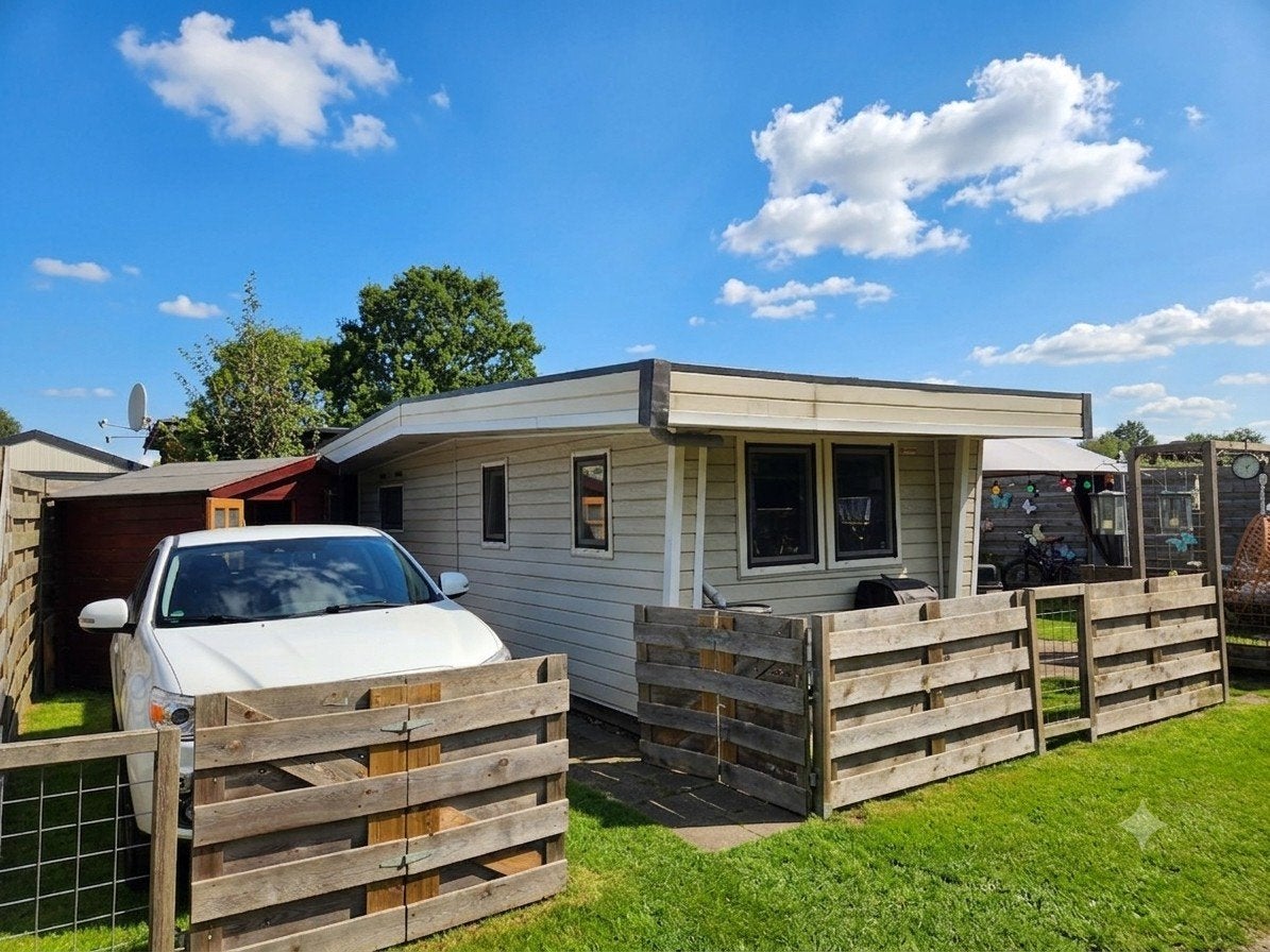 Chalet met 3 slaapkamers, vaste sta-plaats, sta caravan, Caravans en Kamperen, Stacaravans, Tot en met 4