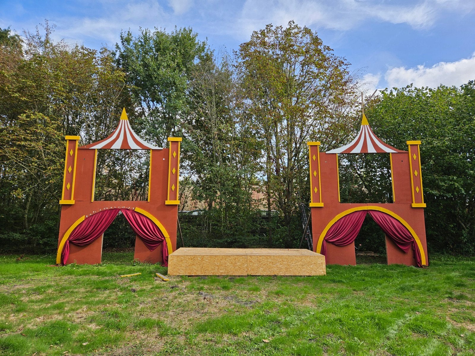Musical festival feest decor achtergrond, Ophalen, Zo goed als nieuw, Versiering